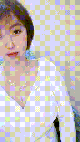 新人!女神简直美炸了!奶子好大~ 思芙 道具自慰!过瘾~ 图 01