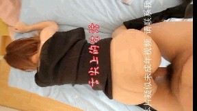 [MP4/163MB]舌尖上的生活已婚少妇对着婚纱照偷情羞耻流泪求饶