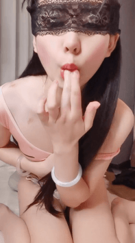 ♆ 果果 校花女神!高跟丝袜~道具抠穴自慰~淫水狂喷~秒射 图 02
