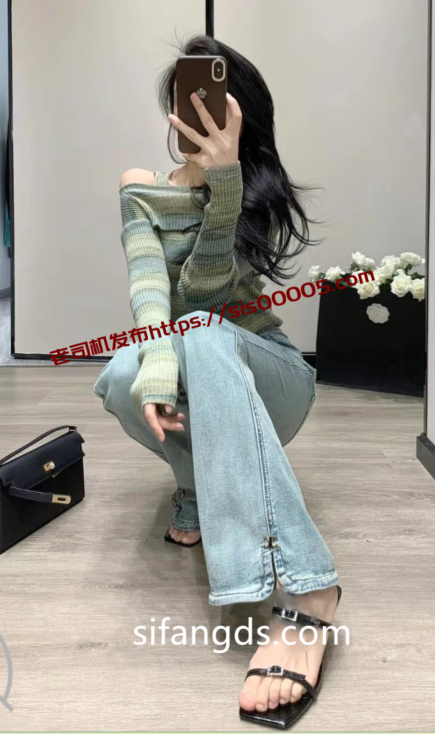 ❤️√ 海角流出操逼大神正义君 奶子即正义 剧情 约操高颜值长腿姐姐,牛仔裤裤里丝,狗链子拴起来的玩,对着脸爆射 [974 M