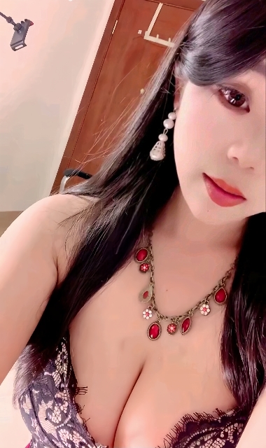 绿茶主播 后入希希要用力 福利视频17V 图 03