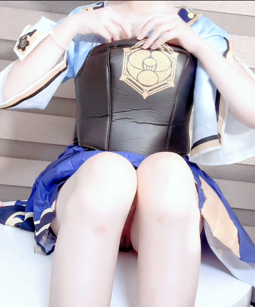 福利姬-月色-新 神里绫华（1V,1.33G）