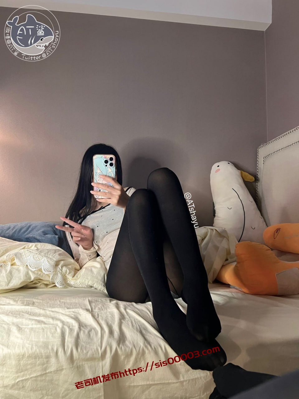 【新】AT鲨-原相机质感黑裤袜【61p+4v】【28.8MB百度云】