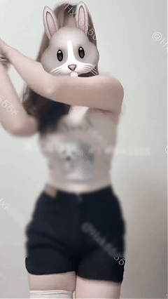 推特新晋福利姬 小美女心碎碎 反差裸舞Q弹动感圆乳抖飞了 图 17