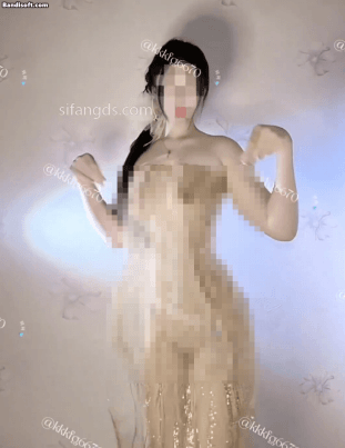推特 珂珂 极品巨乳长腿女神 完美身材 抖音风裸舞很顶 图 15