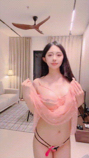 疯狂推荐!顶级御姐!超美网红脸~ 灵羽合 骚舞!自慰~爽 图 02