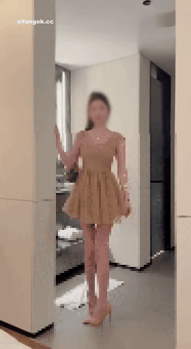 核弹 推特顶级反差女神 一只顶美 高价付费群 超极品 图 01