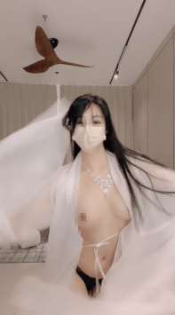 ♆ 灵羽合 鹅美美!绿播女神~抖音裸舞~阳台露出~道具喷水! 图 01