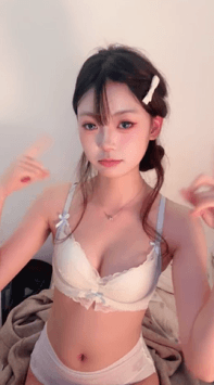 ♆ 小佳宝 超甜校花!美乳粉逼~沐浴~手势舞~掰穴自慰~! 图 03