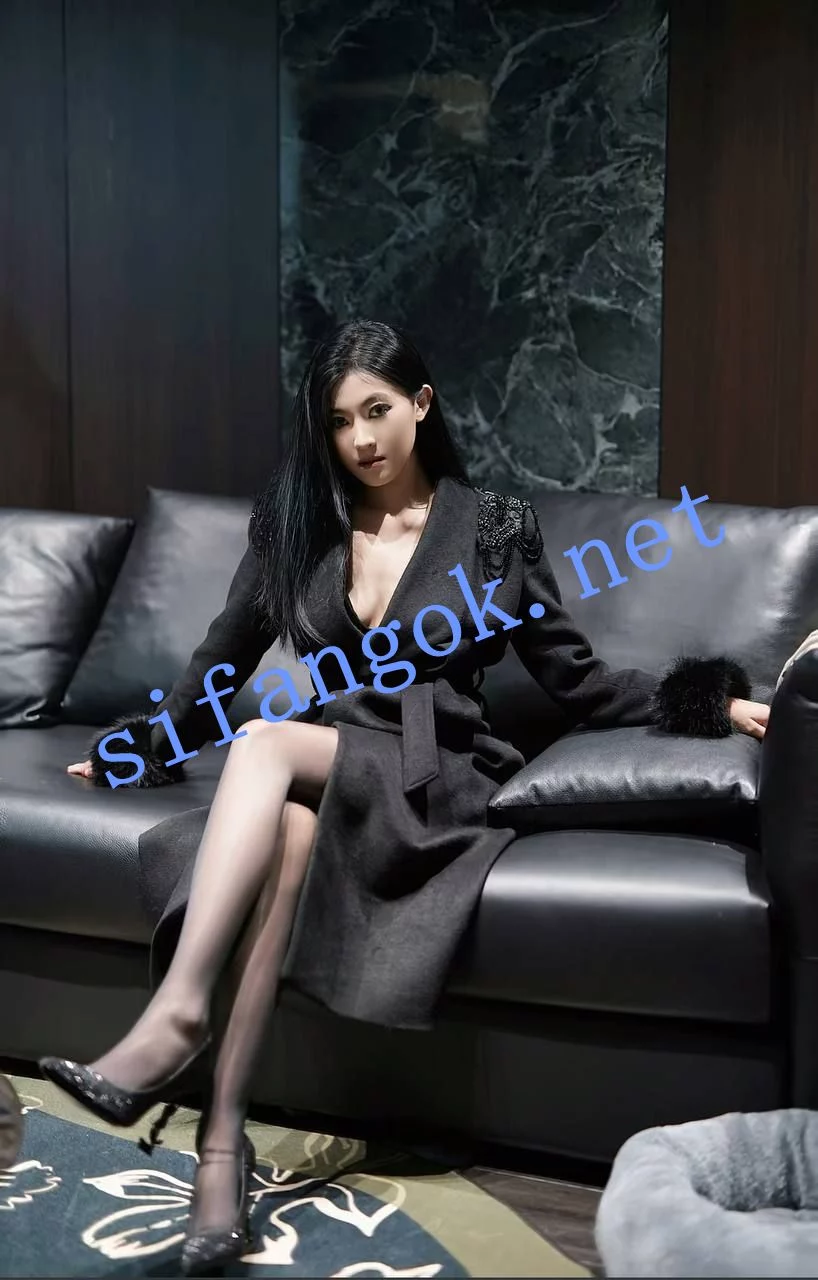 ✅抖音 孤独夫人-2 彪悍大长腿御姐 阳具插B 啪啪做爱 狂插 图 02