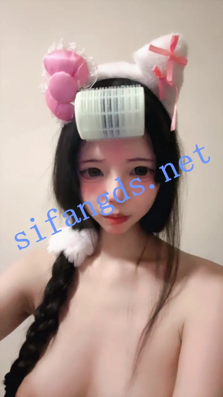 ██强力推荐！【06萝莉天花板】身材无敌完美，巨乳大秀了