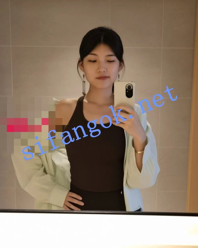 高贵反差美女花衬衫被按头深喉穴口湿亮特写,真实感拉满 图 15