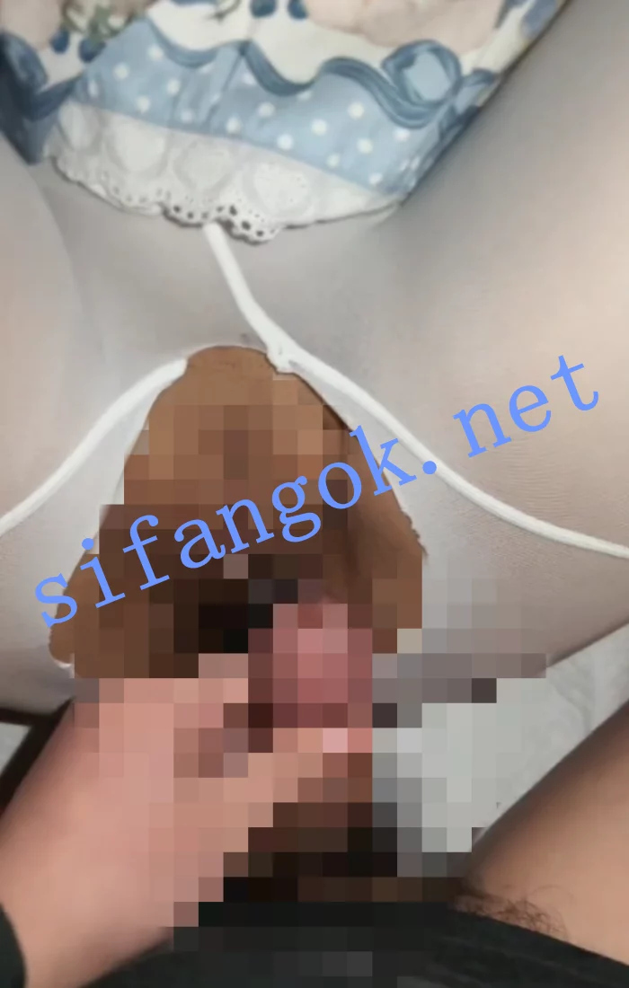 巨乳白虎小妹被破处后渐渐调教成一只能接受内射的小母狗 图 05