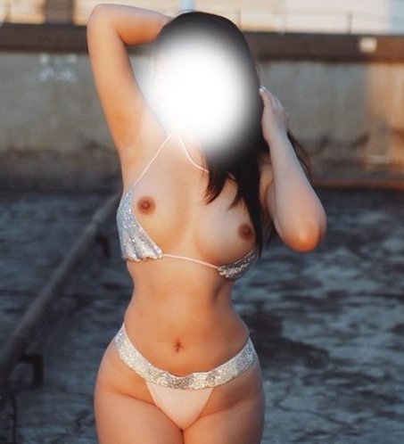 琰十一 [门槛福利] 1.04小时 品巨臀模特女神 付费性爱福利 [8P11V-2.37G]